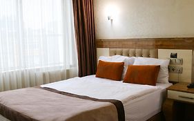 Grand Zara Hotel